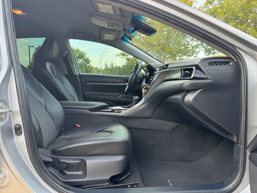 2020 Toyota Camry Image 27