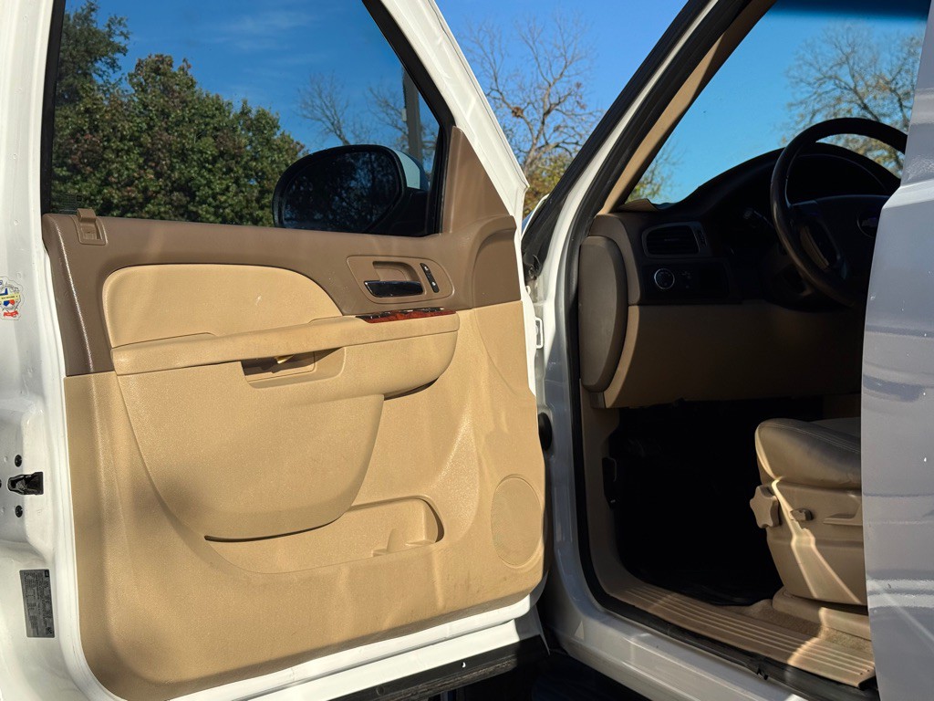 2014 Chevrolet Tahoe Image 5