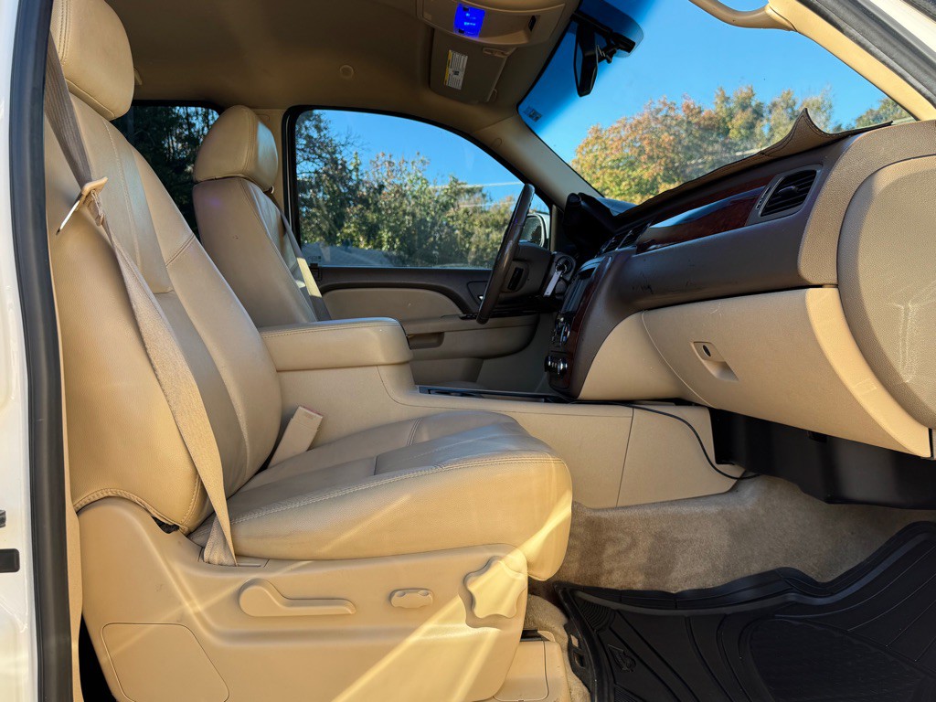 2014 Chevrolet Tahoe Image 25