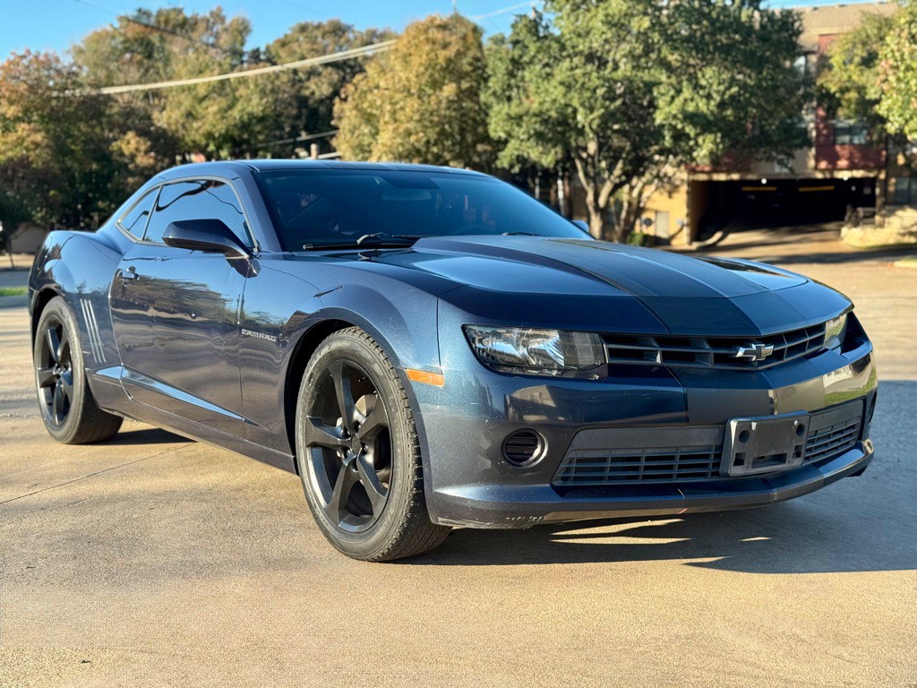 2015 Chevrolet Camaro Image 2