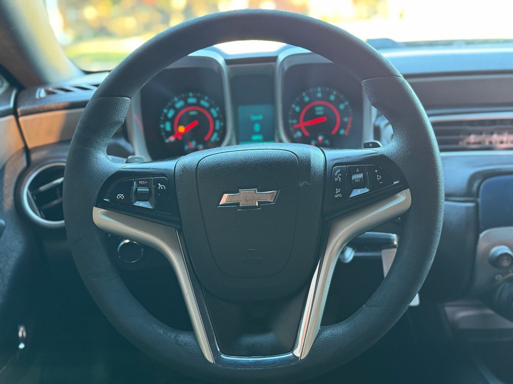 2015 Chevrolet Camaro Image 9