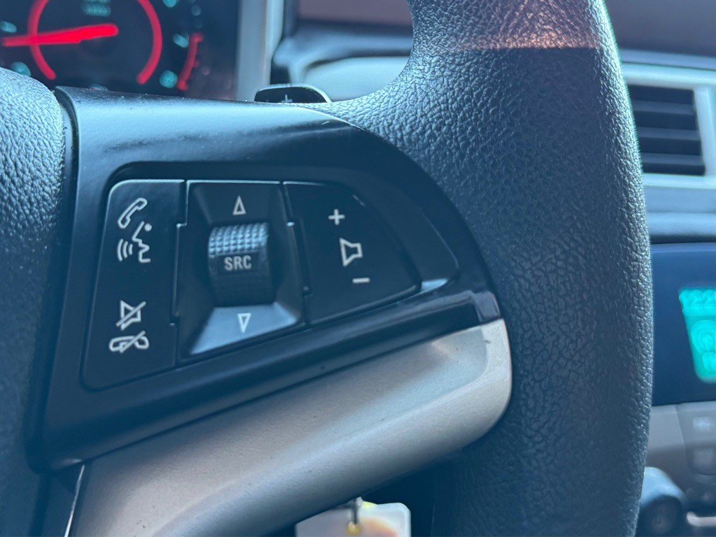 2015 Chevrolet Camaro Image 11