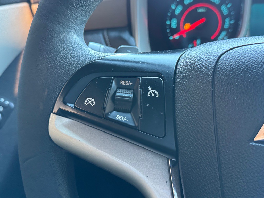 2015 Chevrolet Camaro Image 11