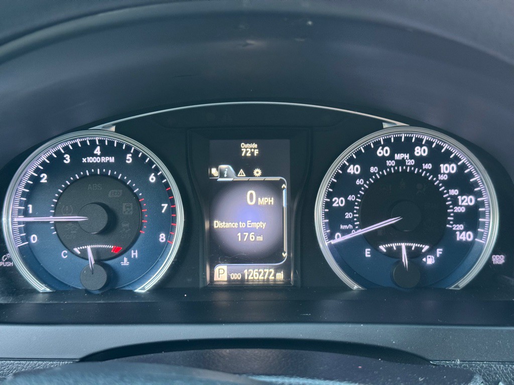 2017 Toyota Camry Image 14