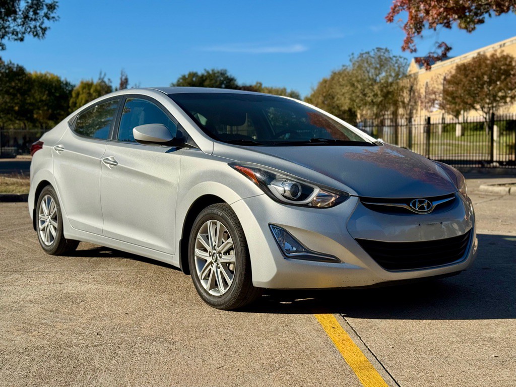 2015 Hyundai Elantra Image 2