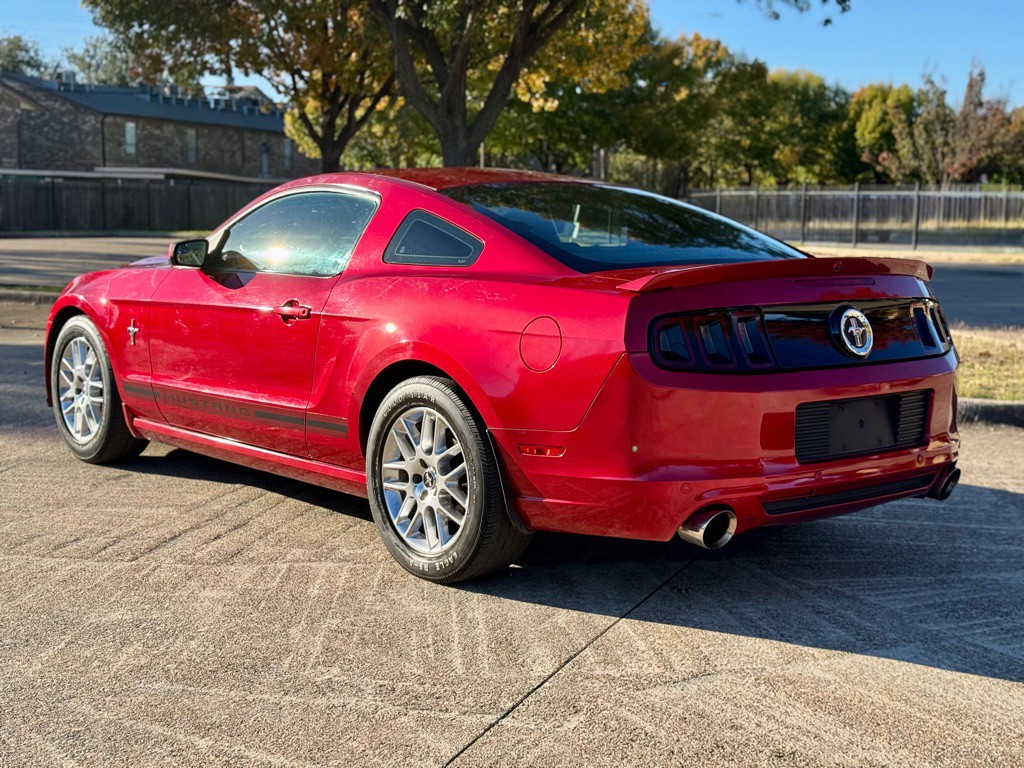 2013 Ford Mustang Image 4