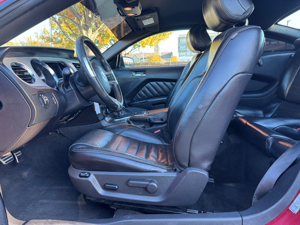 2013 Ford Mustang Image 7