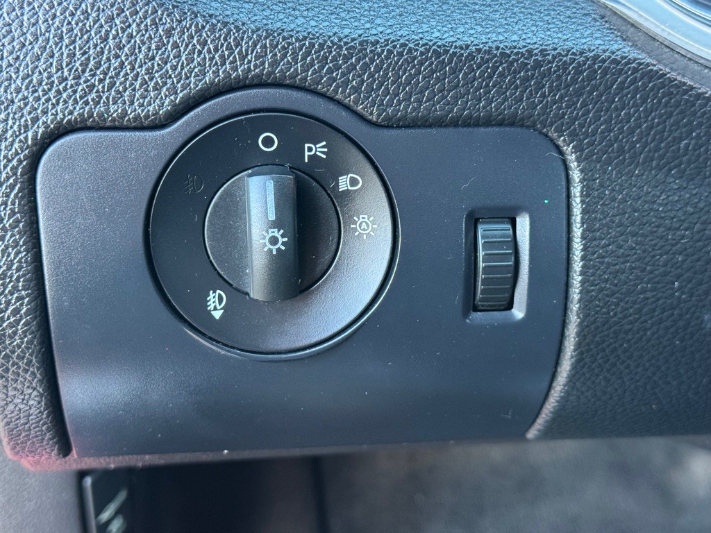 2013 Ford Mustang Image 9