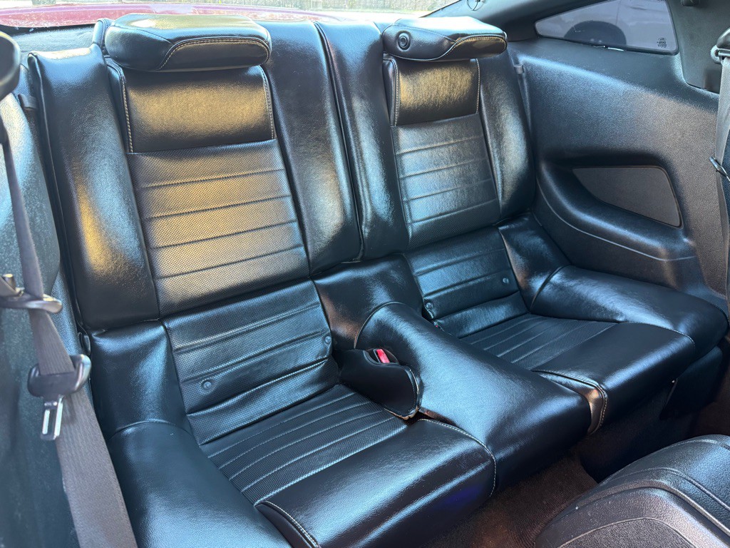 2013 Ford Mustang Image 22