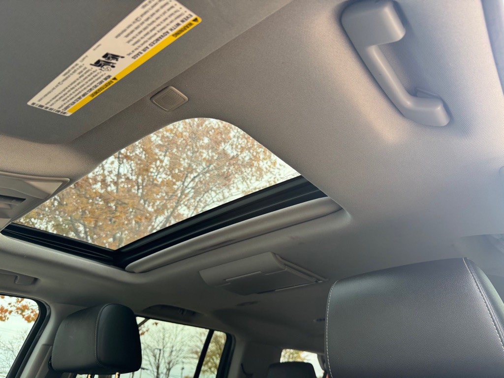 2017 Chevrolet Suburban Image 8