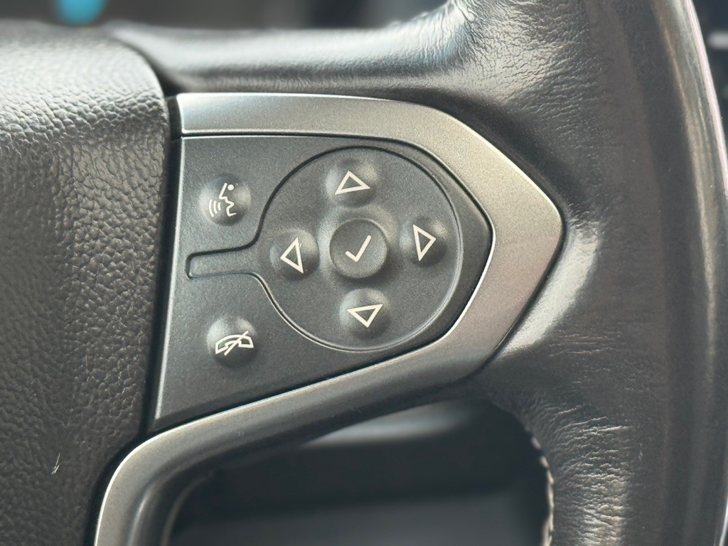 2017 Chevrolet Suburban Image 12