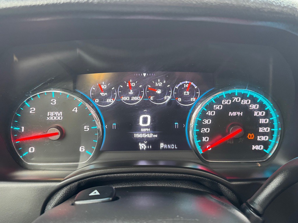 2017 Chevrolet Suburban Image 15