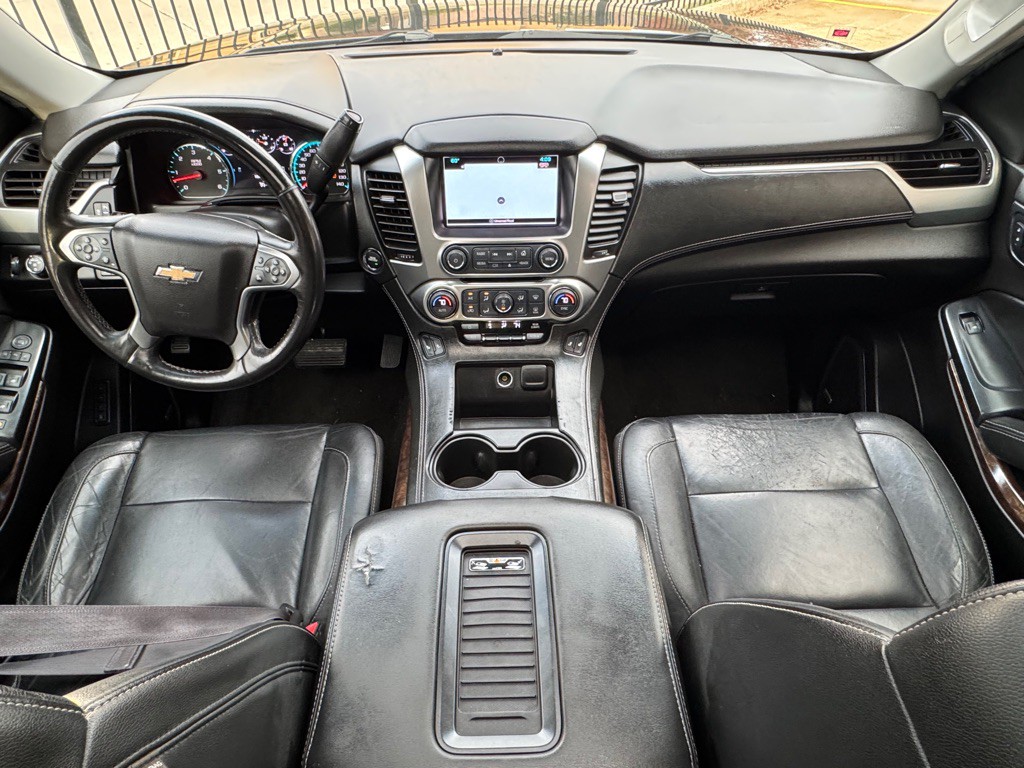 2017 Chevrolet Suburban Image 17