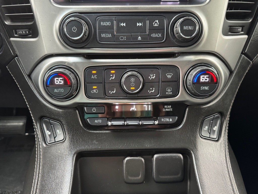 2017 Chevrolet Suburban Image 21