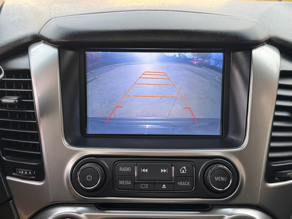 2017 Chevrolet Suburban Image 22