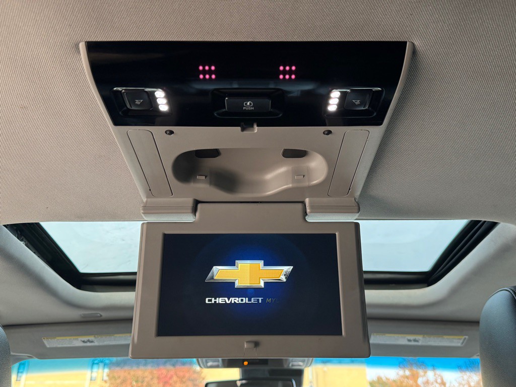 2017 Chevrolet Suburban Image 26