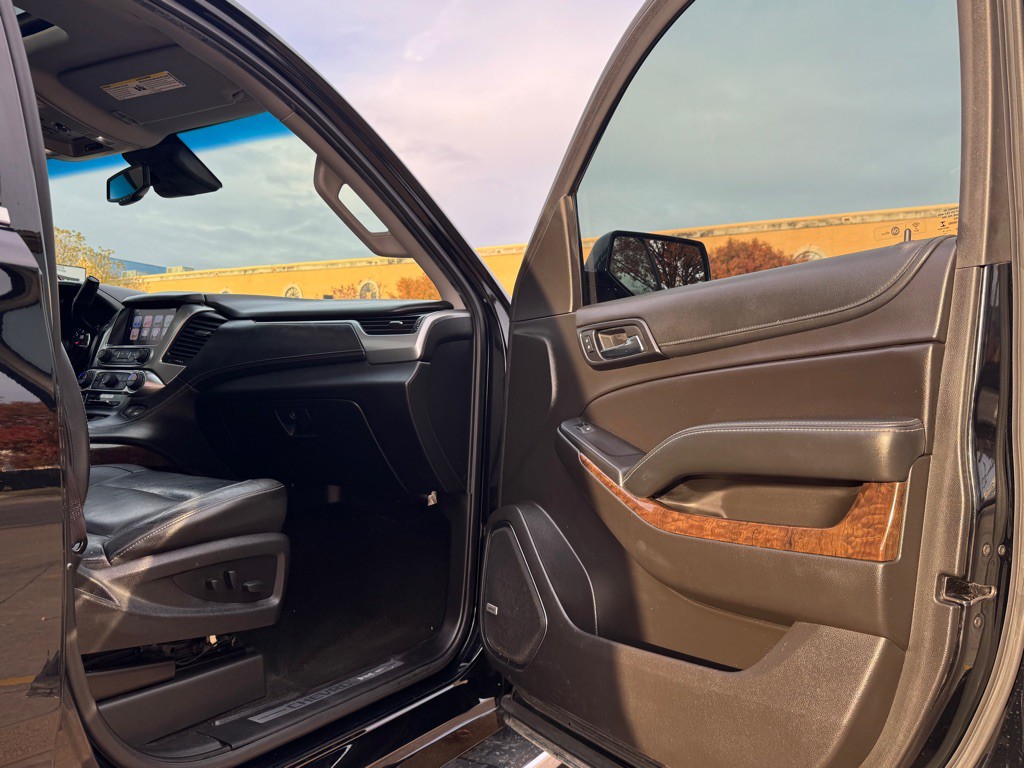 2017 Chevrolet Suburban Image 34