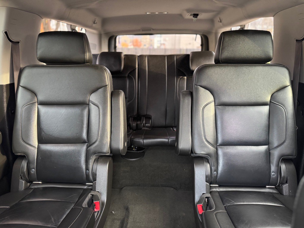 2017 Chevrolet Suburban Image 37