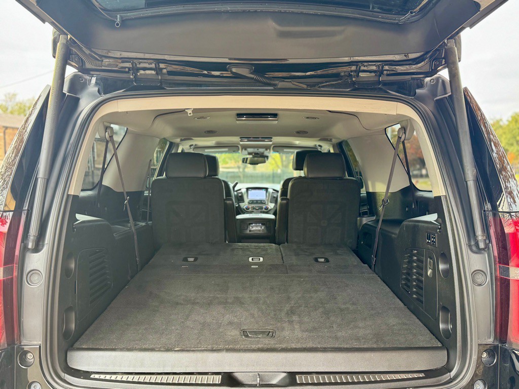 2017 Chevrolet Suburban Image 40
