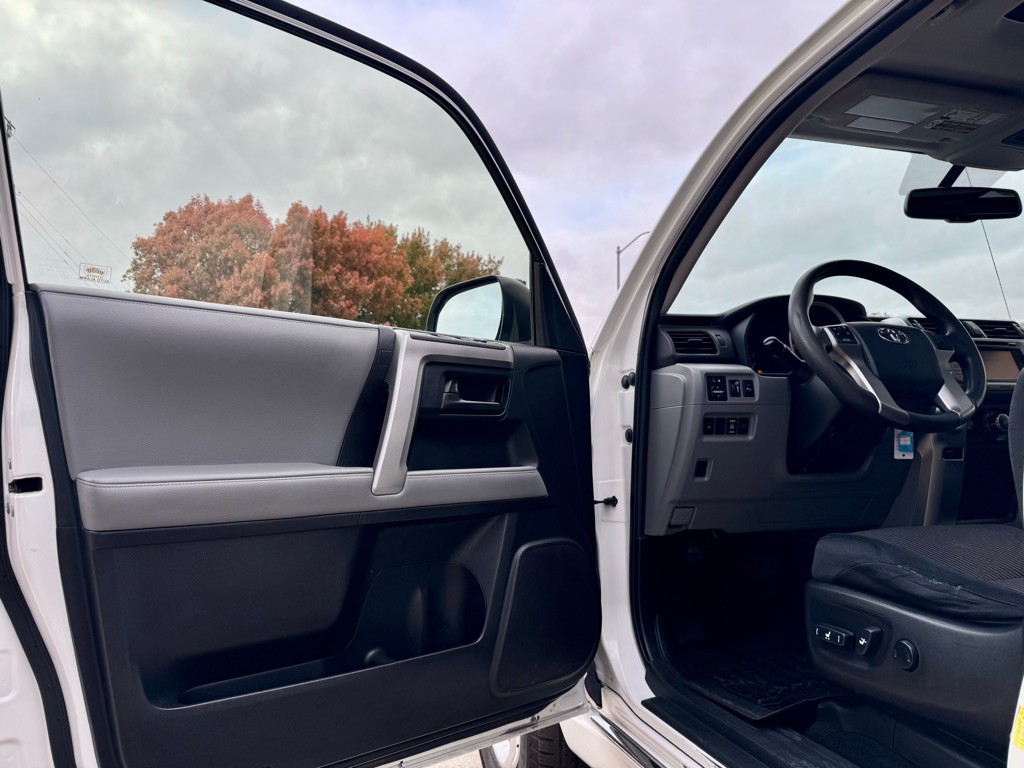 2013 Toyota 4Runner Image 6