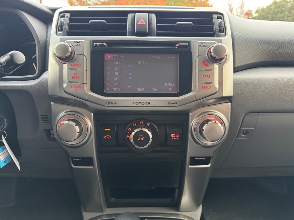 2013 Toyota 4Runner Image 19