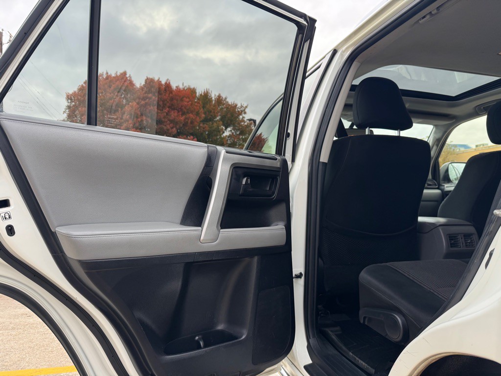 2013 Toyota 4Runner Image 23