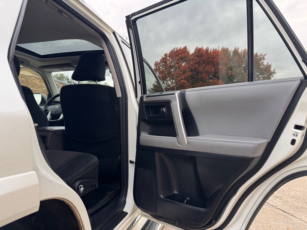 2013 Toyota 4Runner Image 26