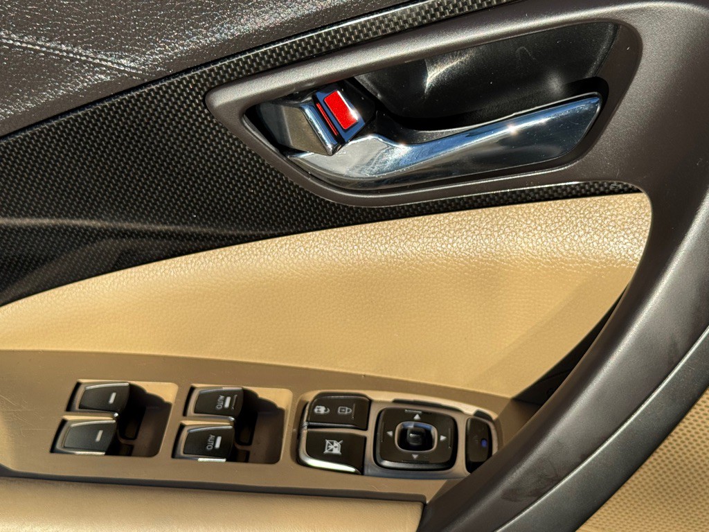 2015 Hyundai Azera Image 6