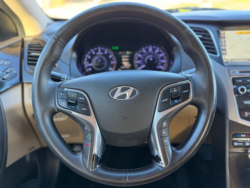 2015 Hyundai Azera Image 11