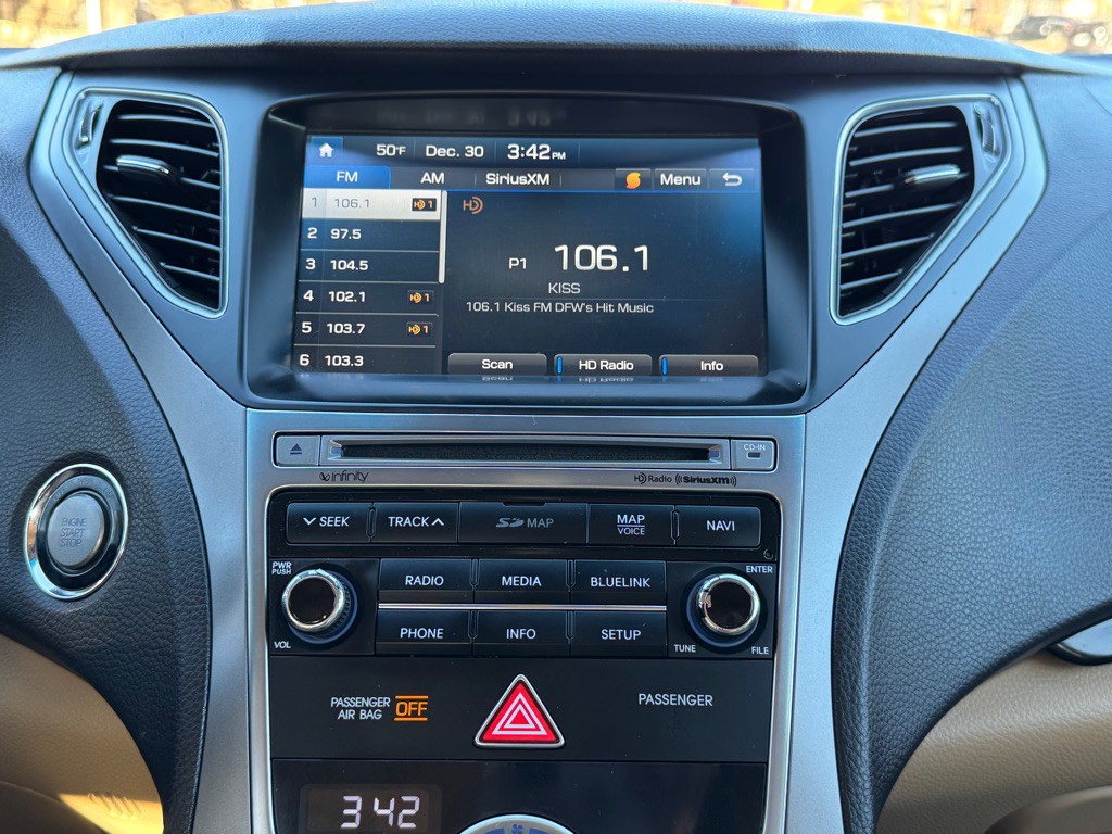 2015 Hyundai Azera Image 23