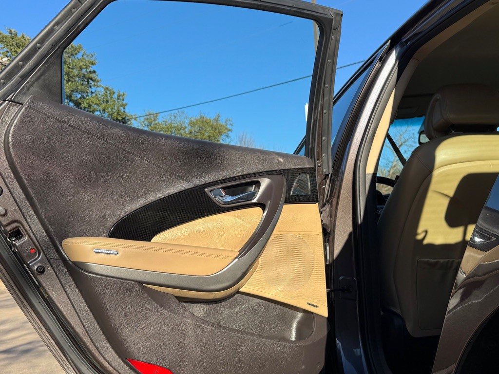 2015 Hyundai Azera Image 25