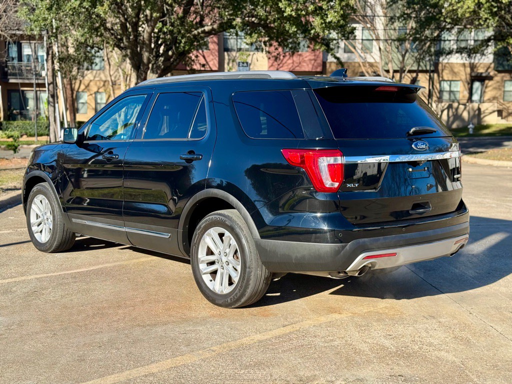 2016 Ford Explorer Image 4