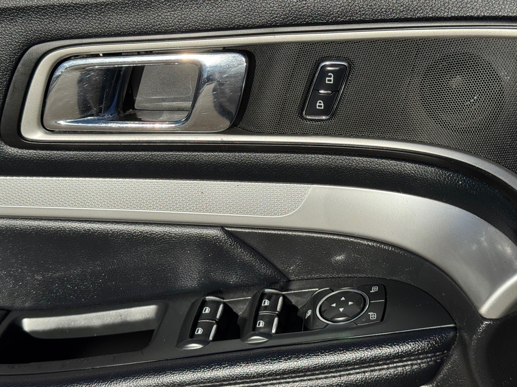2016 Ford Explorer Image 6