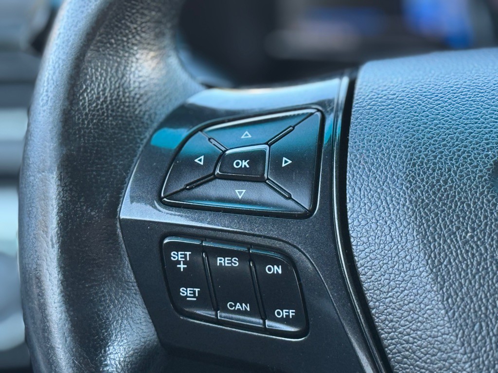 2016 Ford Explorer Image 9