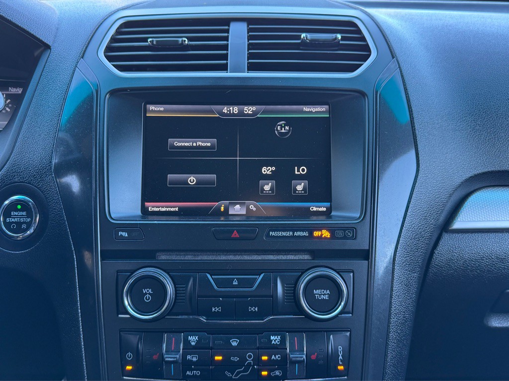 2016 Ford Explorer Image 16