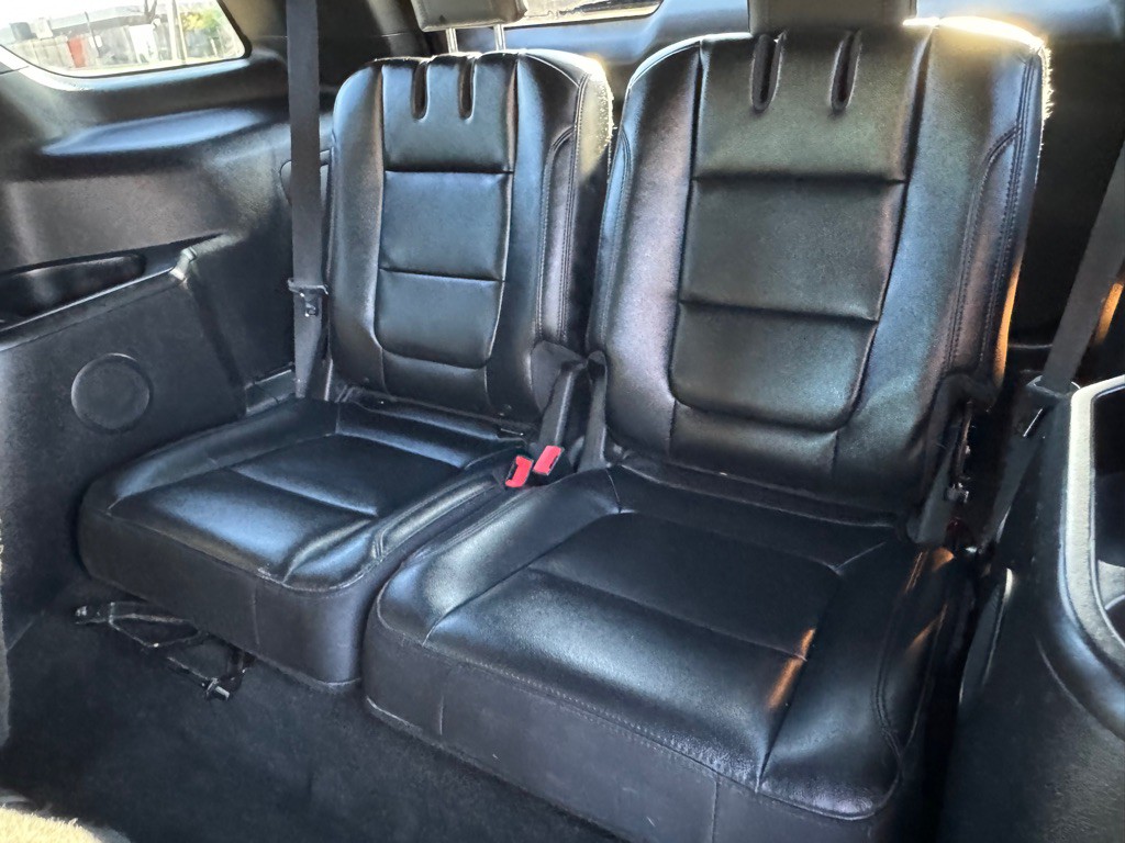 2016 Ford Explorer Image 25