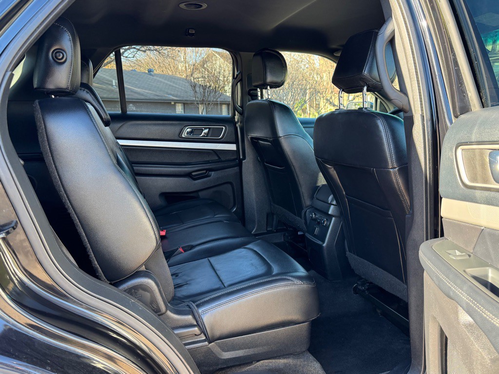 2016 Ford Explorer Image 27