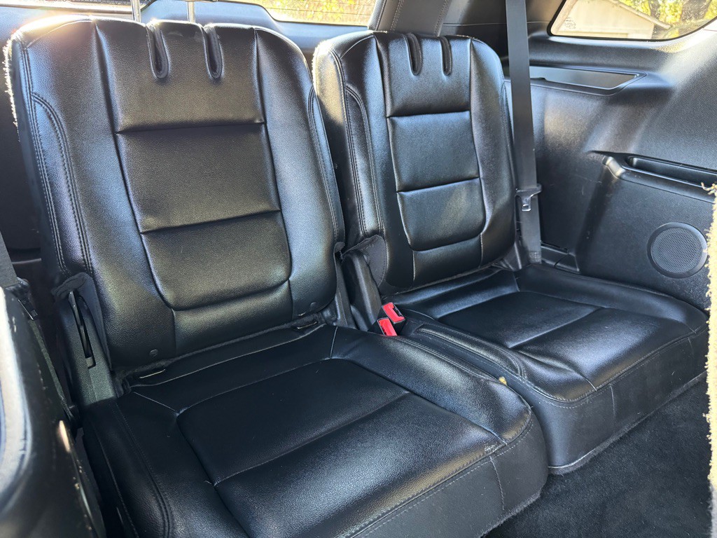 2016 Ford Explorer Image 28