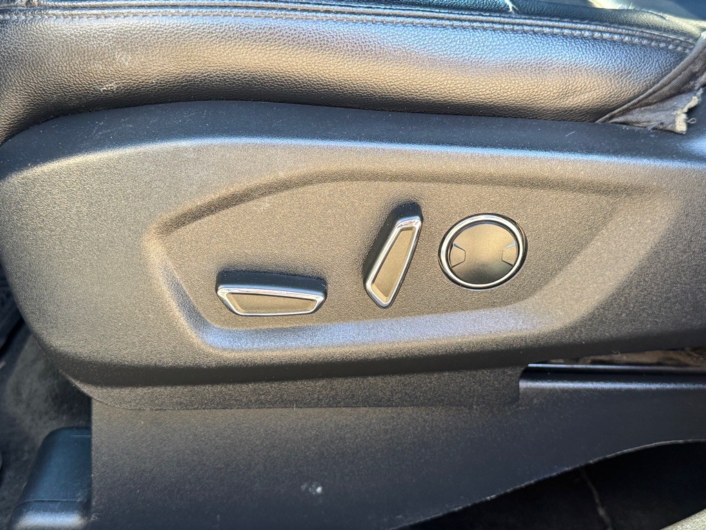 2016 Ford Explorer Image 31