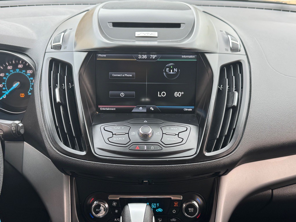 2015 Ford Escape Image 17