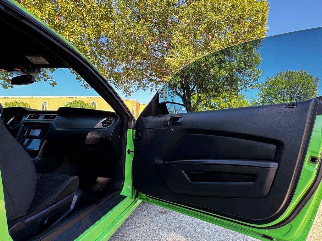 2014 Ford Mustang Image 20