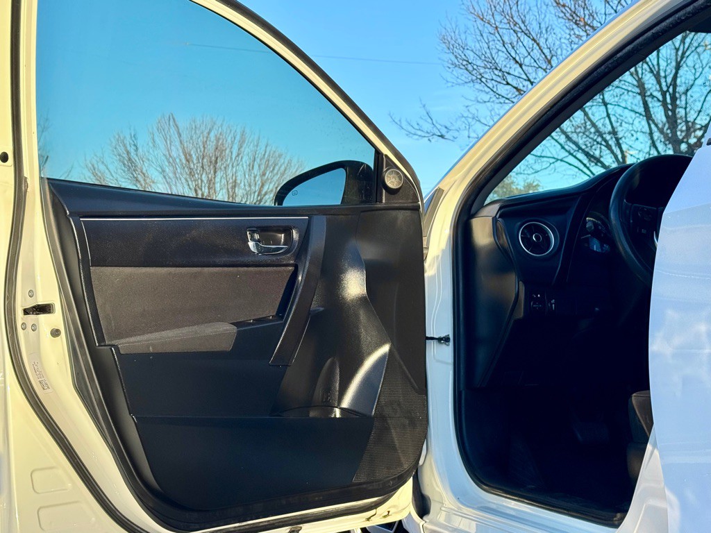 2018 Toyota Corolla Image 5