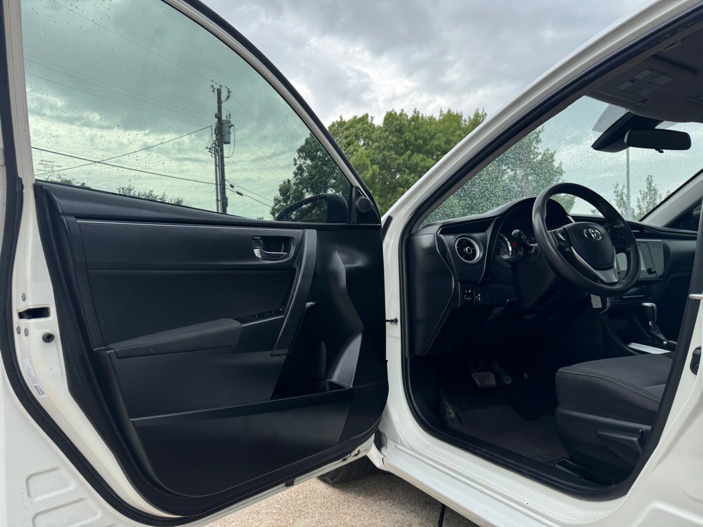 2018 Toyota Corolla Image 5