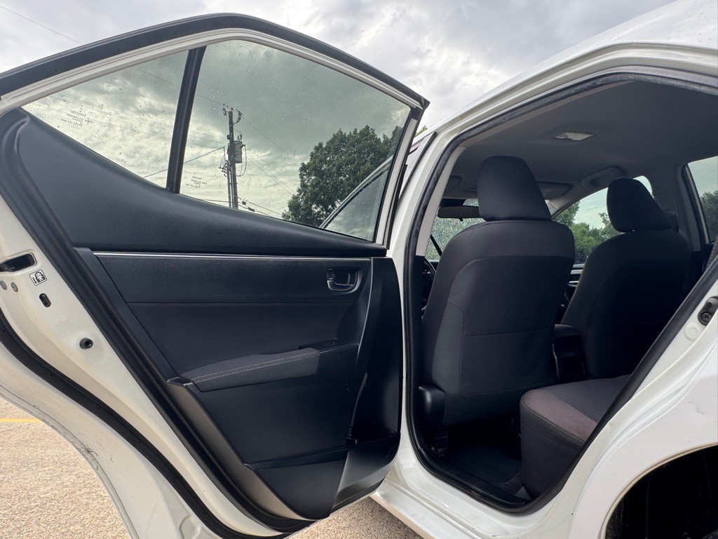 2018 Toyota Corolla Image 21