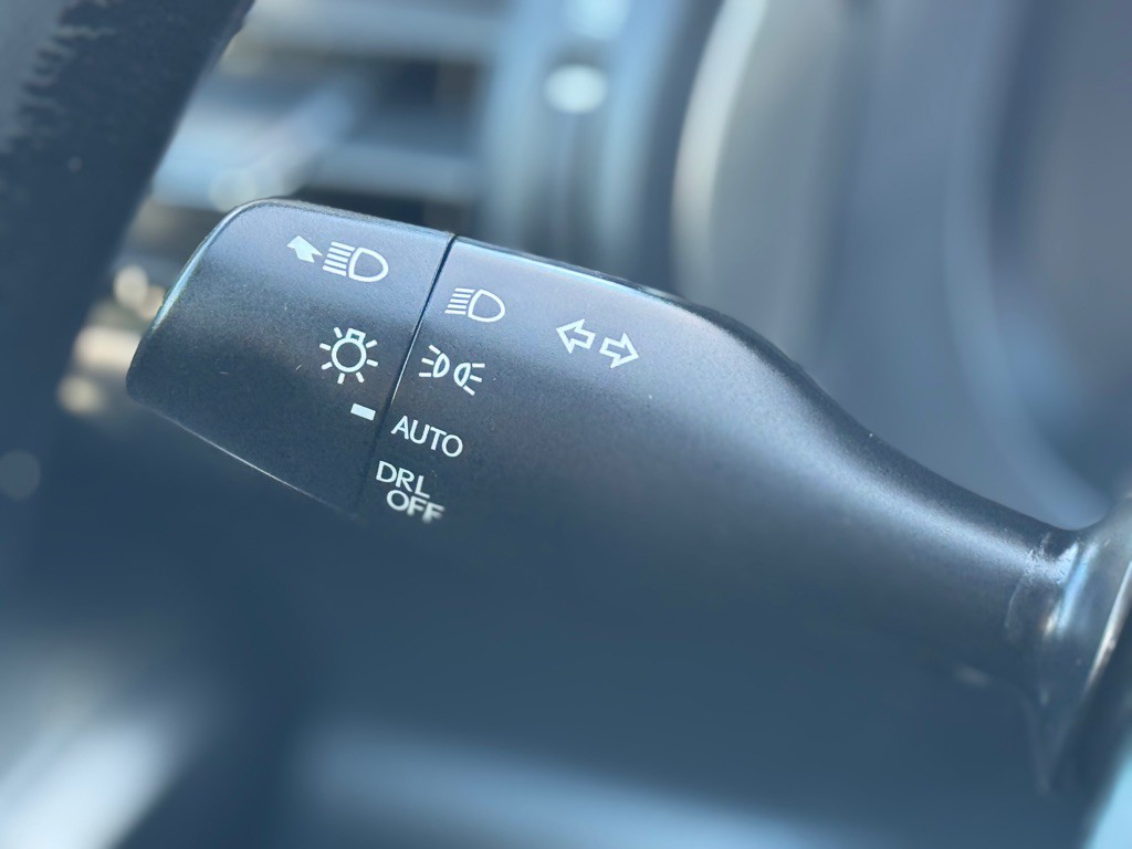 2017 Lexus IS 200t Image 13