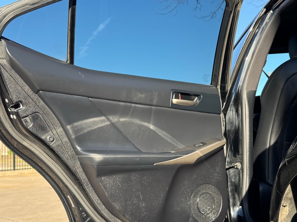 2017 Lexus IS 200t Image 22