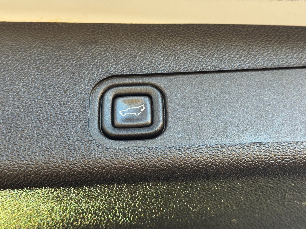 2013 Chevrolet Tahoe Image 31