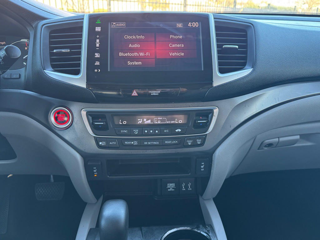 2016 Honda Pilot Image 17