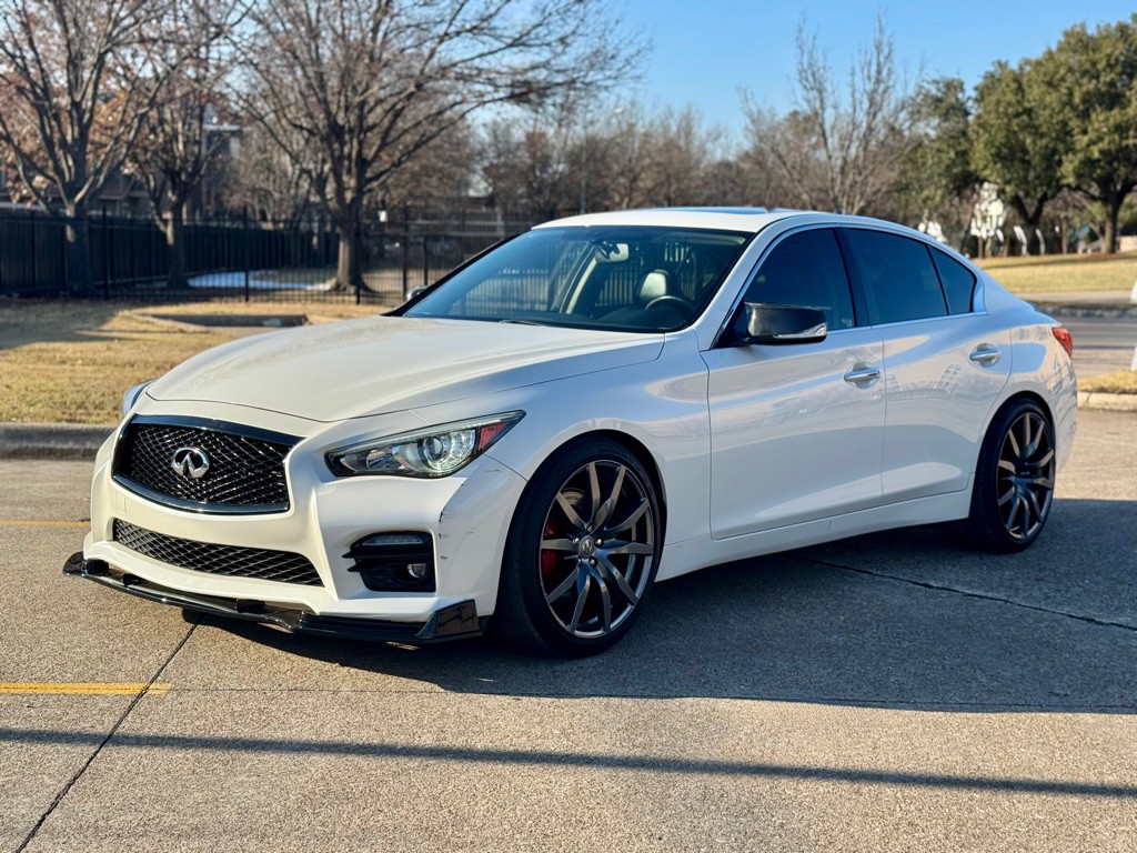 2017 INFINITI Q50 Image 1