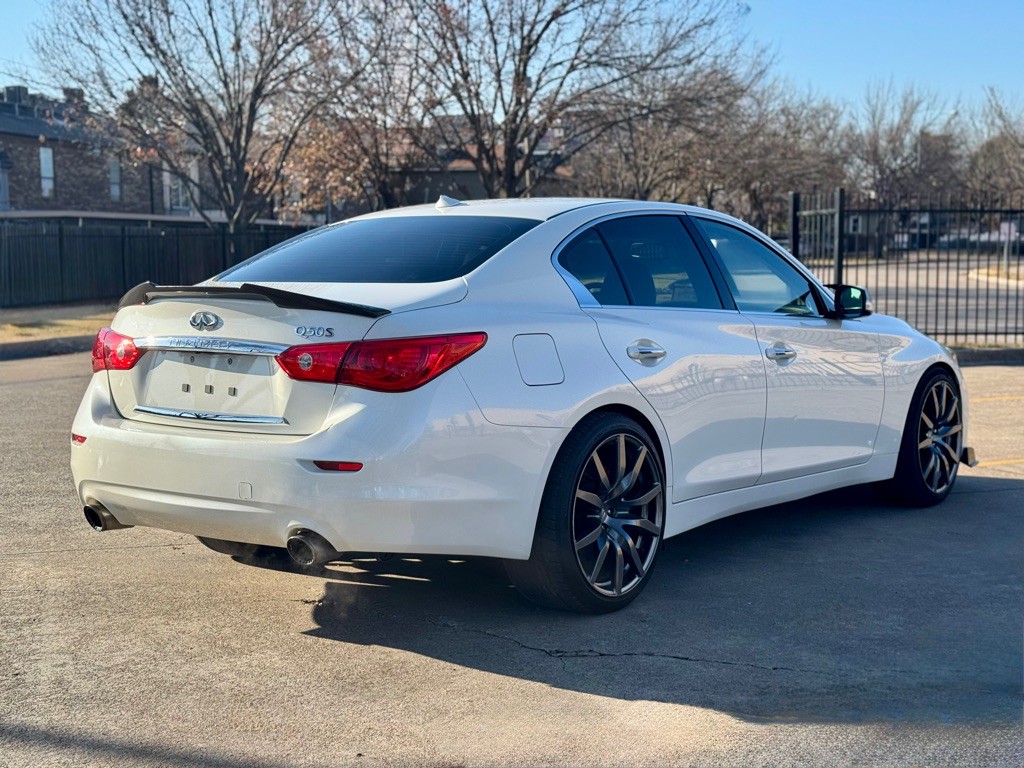 2017 INFINITI Q50 Image 3